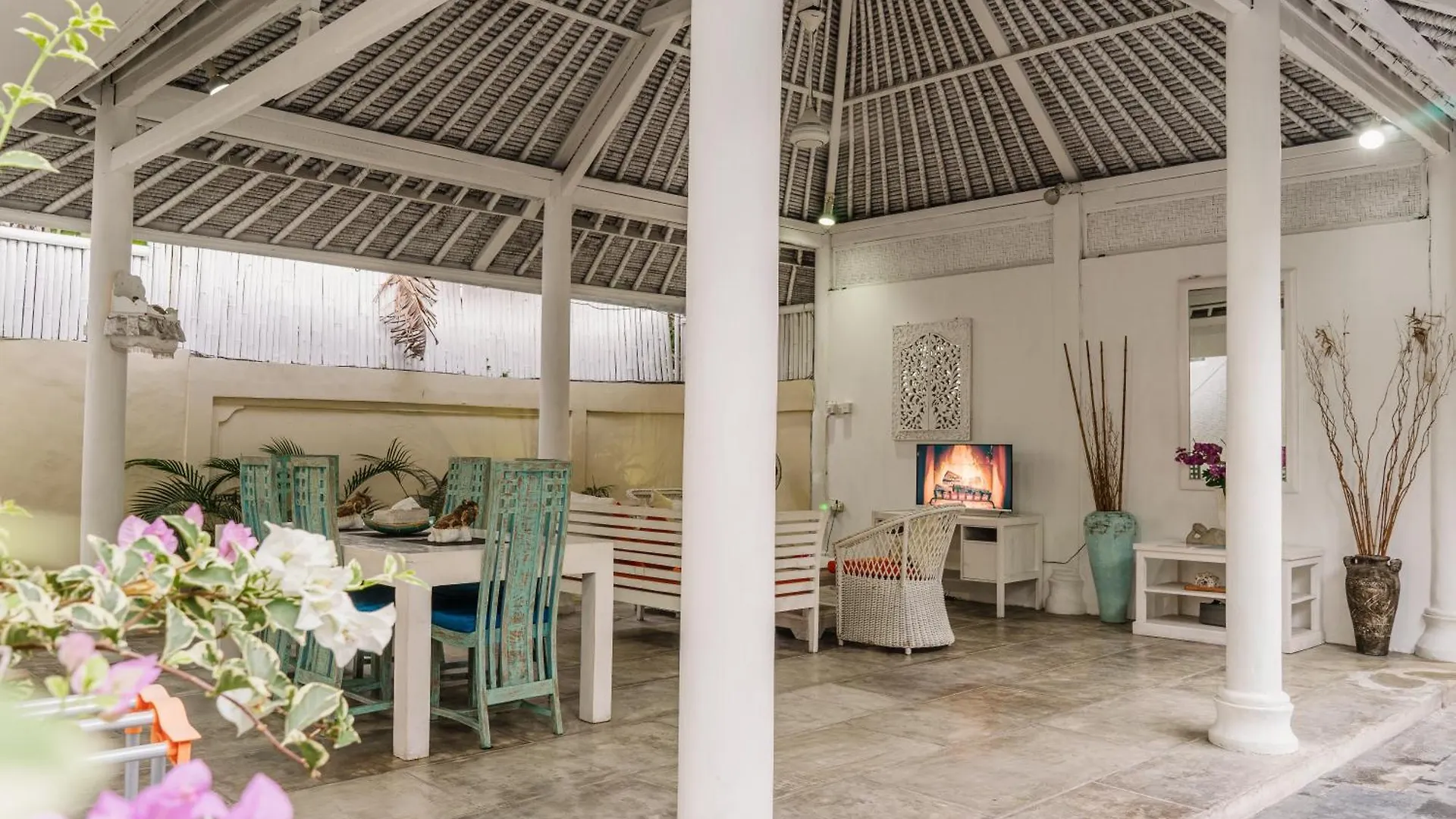 Dreams Villa - Double Six Beach Seminyak